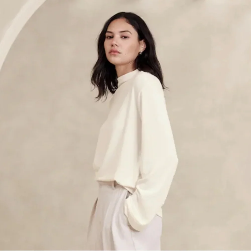 NWT BANANA REPUBLIC SOFT LUXE COWL NECK SWEATER - Picture 1 of 6